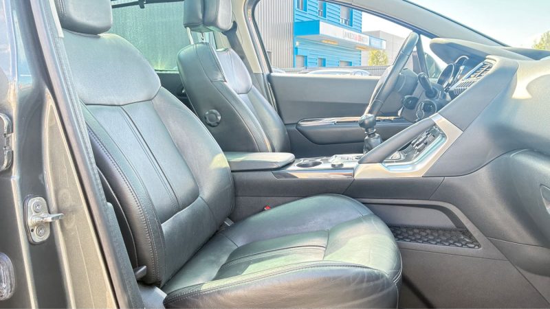 PEUGEOT 3008 2.0 HDI 150 Ch Féline