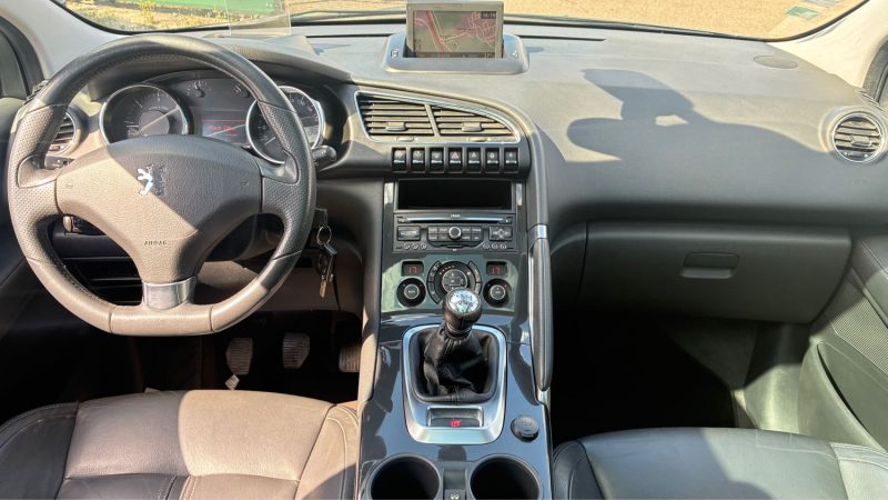 PEUGEOT 3008 2.0 HDI 150 Ch Féline