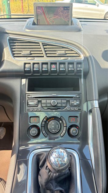 PEUGEOT 3008 2.0 HDI 150 Ch Féline