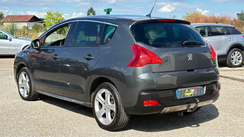 PEUGEOT 3008 2.0 HDI 150 Ch Féline