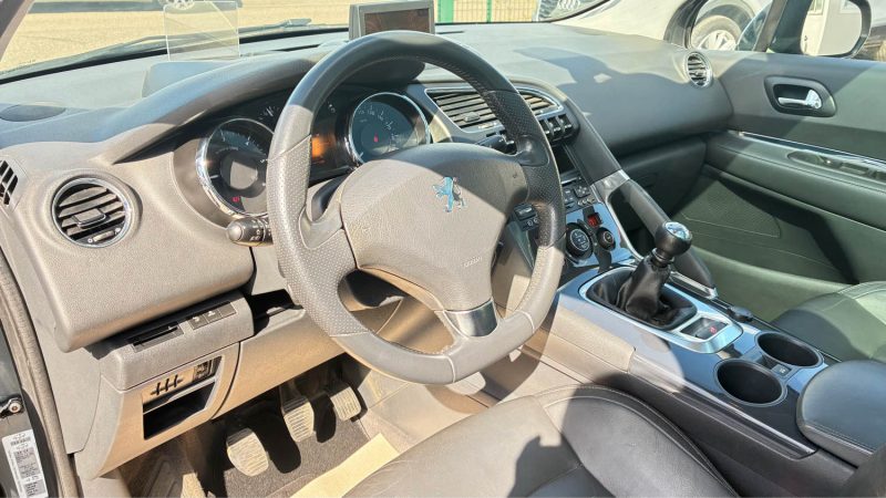 PEUGEOT 3008 2.0 HDI 150 Ch Féline