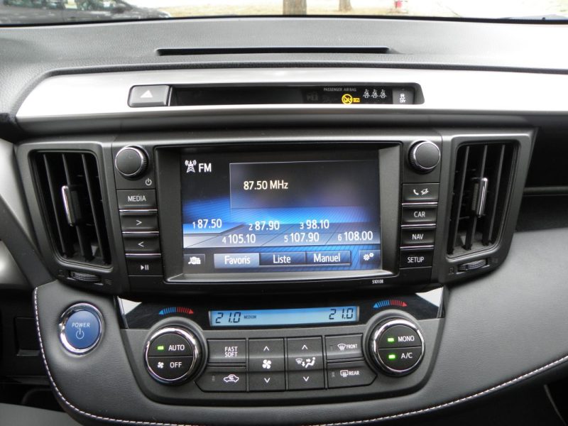 Toyota RAV 4 IV 2.5 Hybrid 197ch AWD-i Dynamic • 1ère main • Entretien Toyota