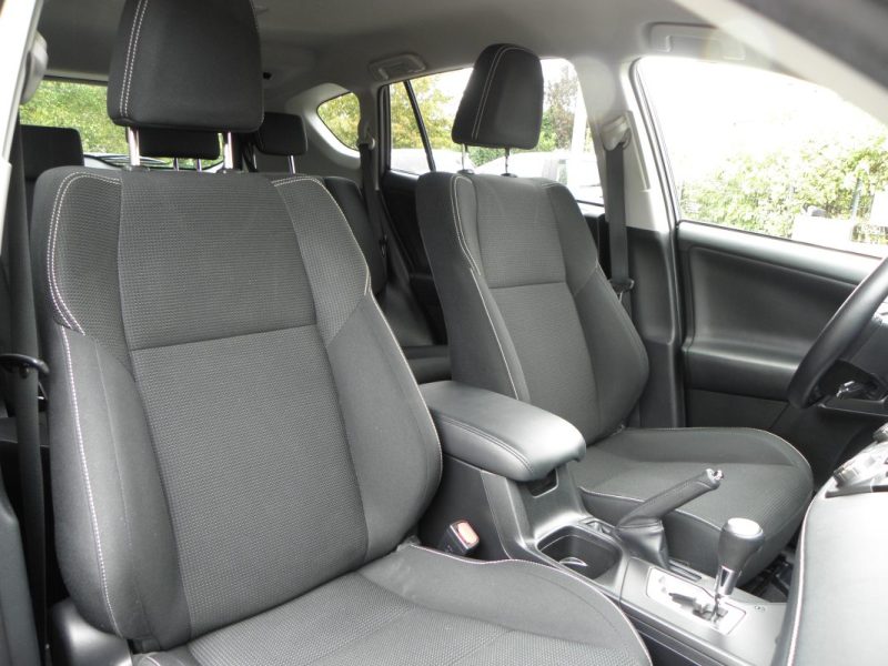 Toyota RAV 4 IV 2.5 Hybrid 197ch AWD-i Dynamic • 1ère main • Entretien Toyota