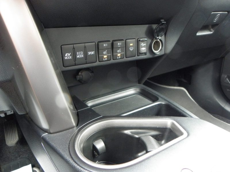 Toyota RAV 4 IV 2.5 Hybrid 197ch AWD-i Dynamic • 1ère main • Entretien Toyota
