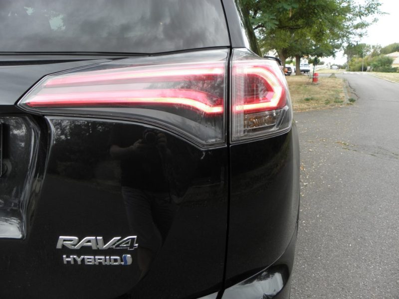Toyota RAV 4 IV 2.5 Hybrid 197ch AWD-i Dynamic • 1ère main • Entretien Toyota
