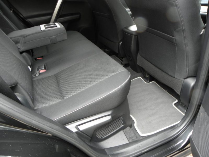 Toyota RAV 4 IV 2.5 Hybrid 197ch AWD-i Dynamic • 1ère main • Entretien Toyota