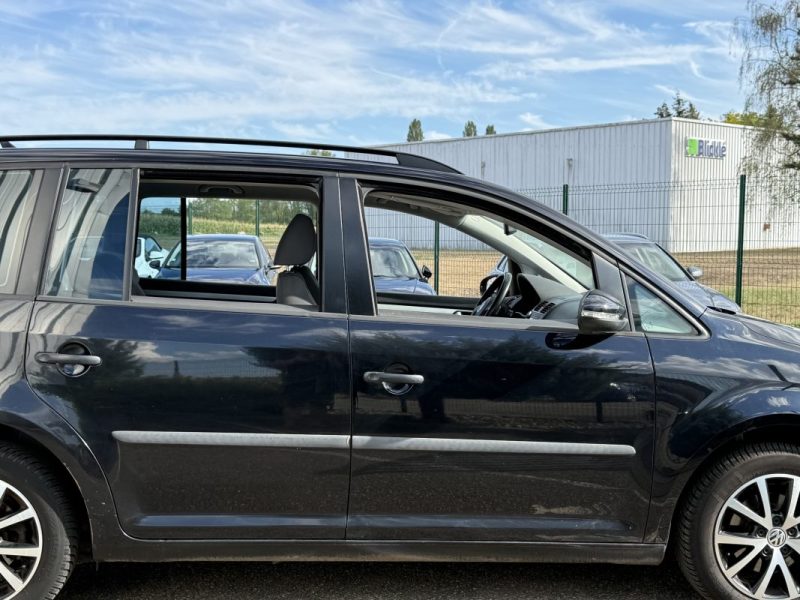 Volkswagen Touran 1.6 TDI 105ch Trendline Boite Auto 7 Places 