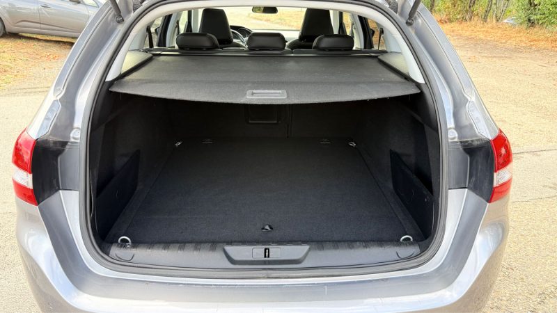 Peugeot 308 SW BlueHDi 130ch  Tech Edition  - Gps - Boîte auto EAT8 - Révisée & garantie 6 mois