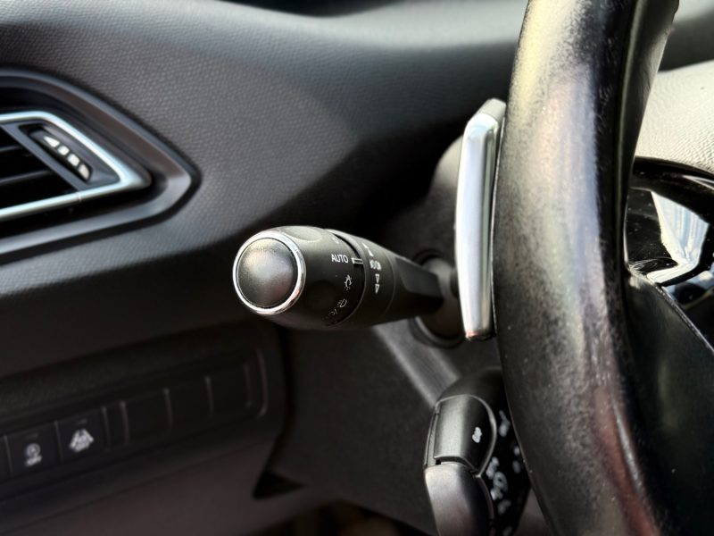 Peugeot 308 SW BlueHDi 130ch  Tech Edition  - Gps - Boîte auto EAT8 - Révisée & garantie 6 mois