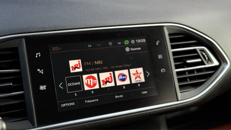 Peugeot 308 SW BlueHDi 130ch  Tech Edition  - Gps - Boîte auto EAT8 - Révisée & garantie 6 mois