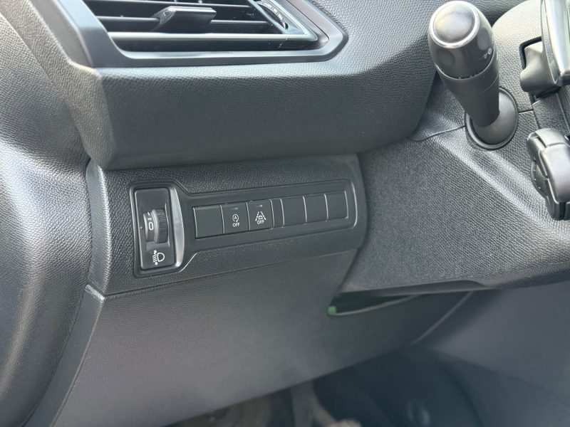 Peugeot 308 SW BlueHDi 130ch  Tech Edition  - Gps - Boîte auto EAT8 - Révisée & garantie 6 mois