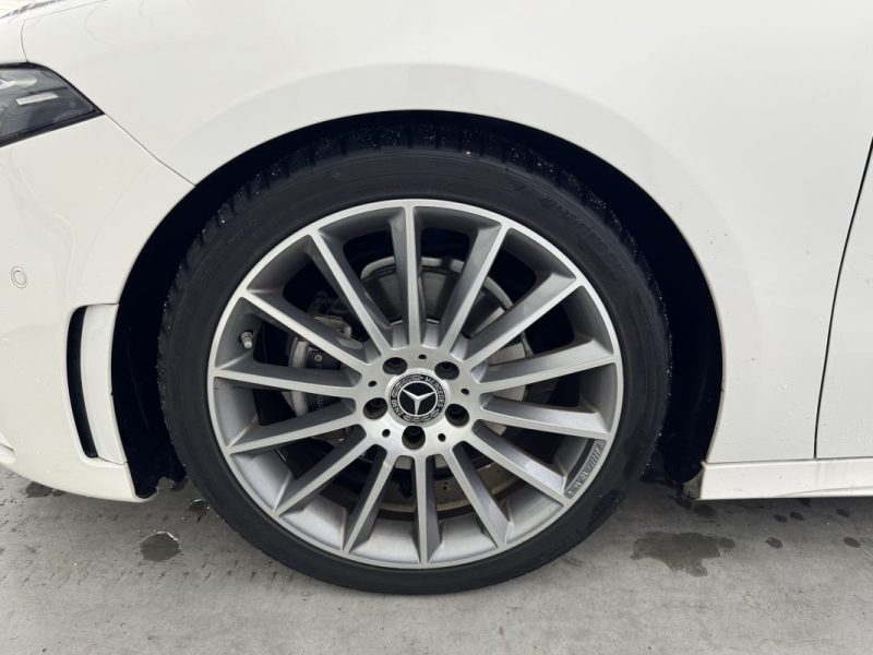 MERCEDES-BENZ CLASSE A180d PACK AMG 7-G DCT - GARANTIE 12 MOIS - ENTRETIENS À JOUR
