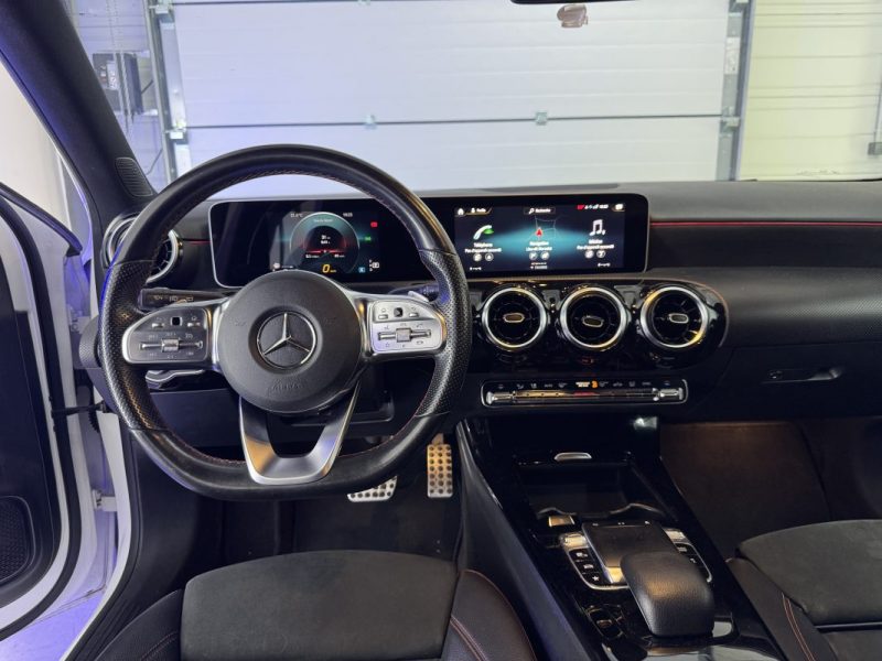 MERCEDES-BENZ CLASSE A180d PACK AMG 7-G DCT - GARANTIE 12 MOIS - ENTRETIENS À JOUR