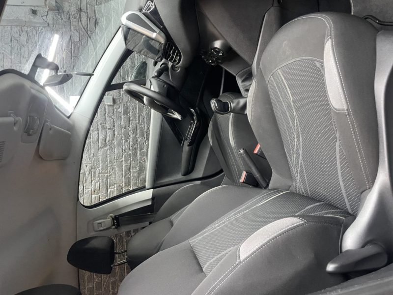 🏁 PEUGEOT 208 1.4 HDI 75CV Pack CONFORT 5 PORTE ECRAN CARPLAY CTOK/REVISEE
