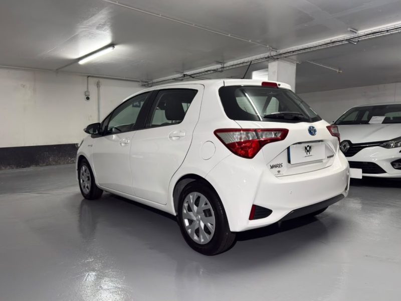 TOYOTA YARIS 100H DYNAMIC BUSINESS AFFAIRES