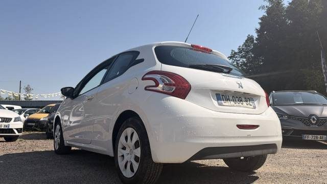 PEUGEOT 208 1.0 VTI 68 LIKE 2014