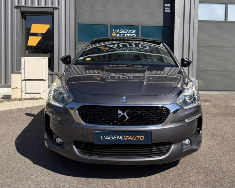 DS DS5 2.0 BLUE HDI - Diesel - 150ch - SPORT CHIC - Sièges chauffants - Toit pano - 2017