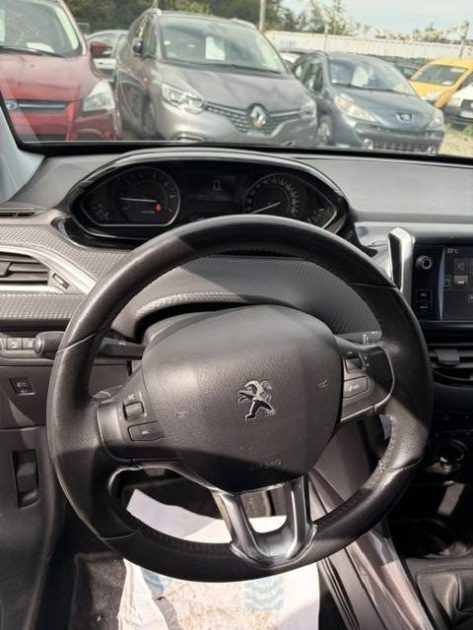 PEUGEOT 2008 1.2 PURE TECH 82 STYLE 2016