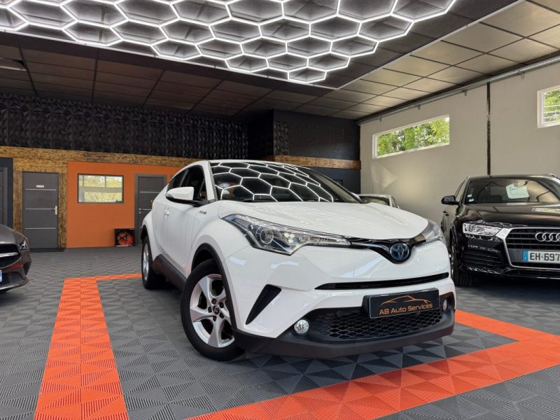 TOYOTA C-HR DYNAMIC BUSINESS PRO HYBRIDE 122CH - GARANTIE 12 - 60 MOIS 2019