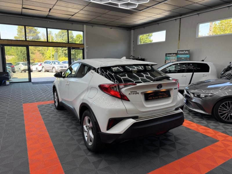 TOYOTA C-HR DYNAMIC BUSINESS PRO HYBRIDE 122CH - GARANTIE 12 - 60 MOIS 2019