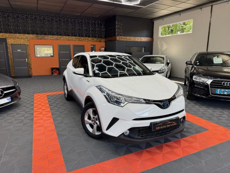 TOYOTA C-HR DYNAMIC BUSINESS PRO HYBRIDE 122CH - GARANTIE 12 - 60 MOIS 2019