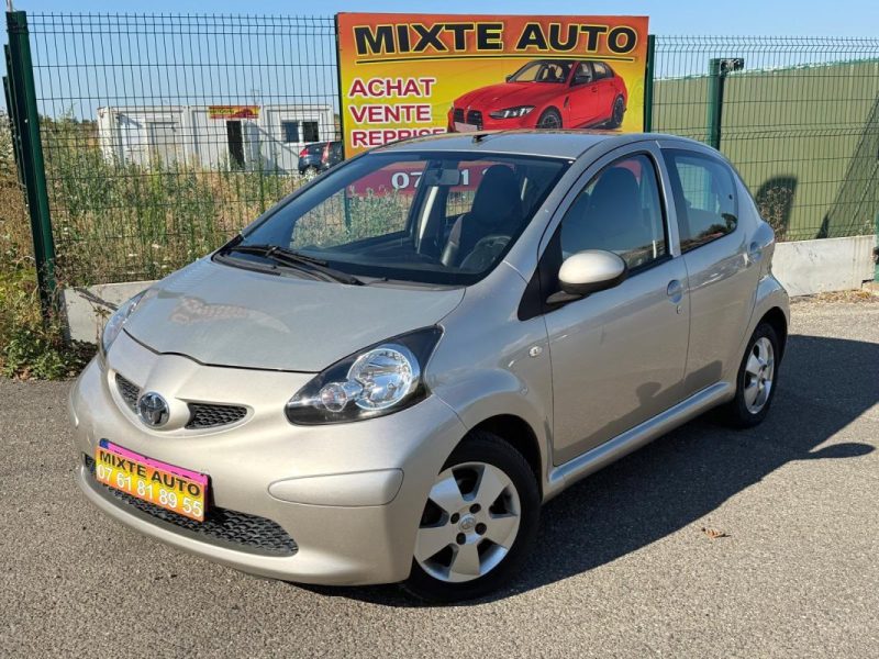 TOYOTA AYGO 5 Portes 1,0 VVTi 68 cv Garantie 6 Mois