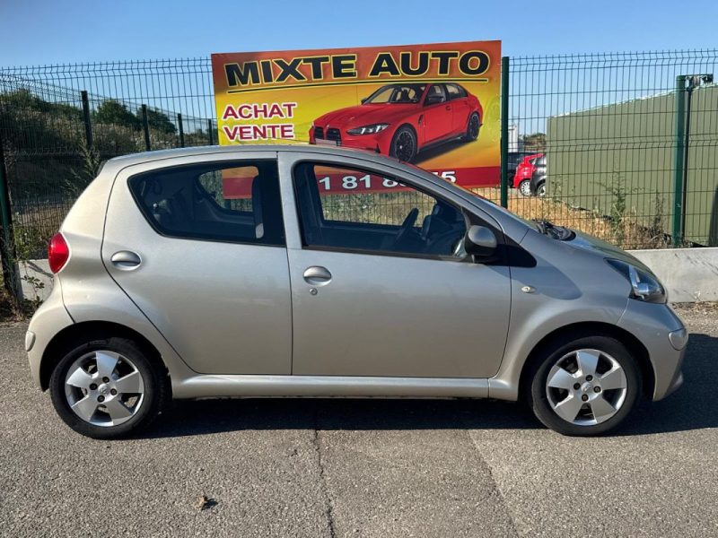 TOYOTA AYGO 5 Portes 1,0 VVTi 68 cv Garantie 6 Mois