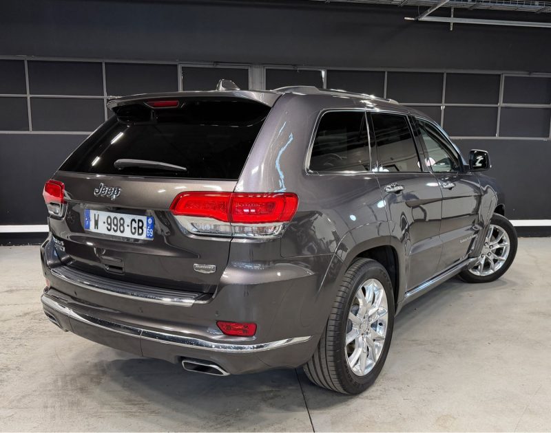 JEEP GRAND CHEROKEE SUMMIT 2016