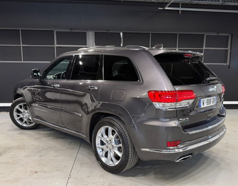 JEEP GRAND CHEROKEE SUMMIT 2016