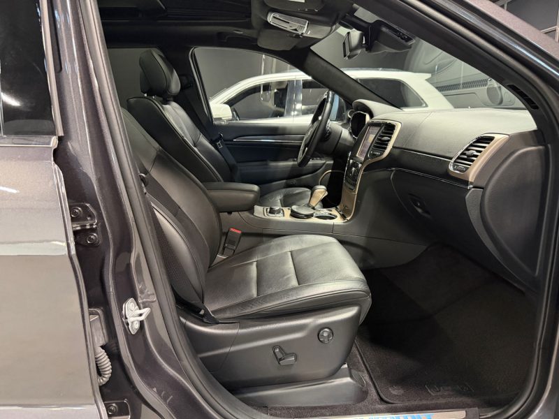JEEP GRAND CHEROKEE SUMMIT 2016