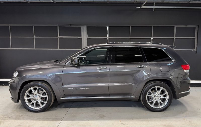 JEEP GRAND CHEROKEE SUMMIT 2016