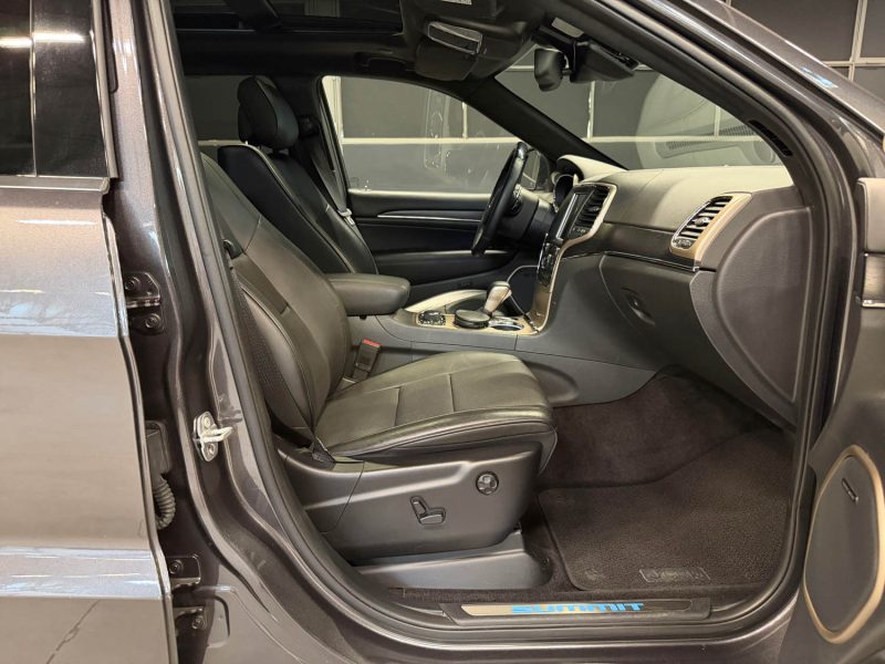JEEP GRAND CHEROKEE SUMMIT 2016