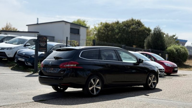 Peugeot 308 II SW 2.0 BlueHDi 150 Féline EAT6 - Boite Auto - Caméra - Révisée & Garantie 6 mois