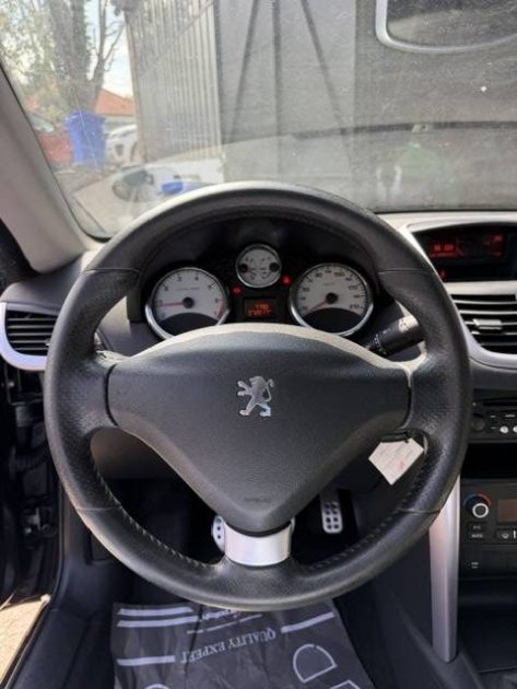 PEUGEOT 207 CC 1.6 ROLAND GARROS 2010 - Distrib ok - Premier Main - SUIVIT PEUGEOT