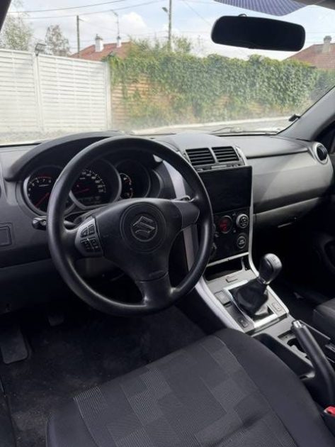 SUZUKI GRAND VITARA 2.4 VVT CLUB 2009 - 74 872Kms - Distrib ok - Distrib ok - SUIVIT SUZUKI  