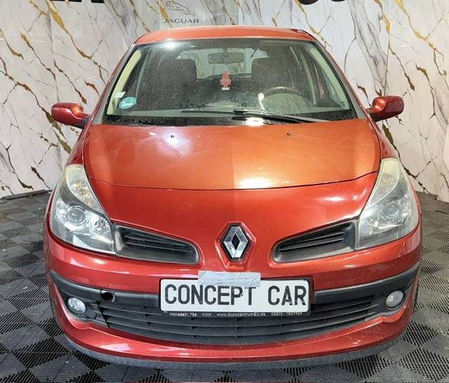 RENAULT CLIO  2005 - 142 024Kms - Distrib ok - Climatisation - Parfait Etat - Suivit RENAULT