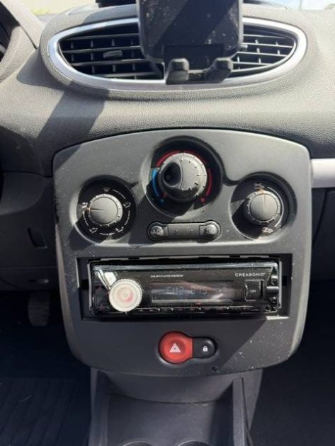 RENAULT CLIO  2005 - 142 024Kms - Distrib ok - Climatisation - Parfait Etat - Suivit RENAULT