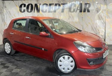RENAULT CLIO  2005 - 142 024Kms - Distrib ok - Climatisation - Parfait Etat - Suivit RENAULT