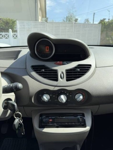 RENAULT TWINGO  2009 - 157 444Kms - Distrib ok - Climatisation - Parfait Etat 