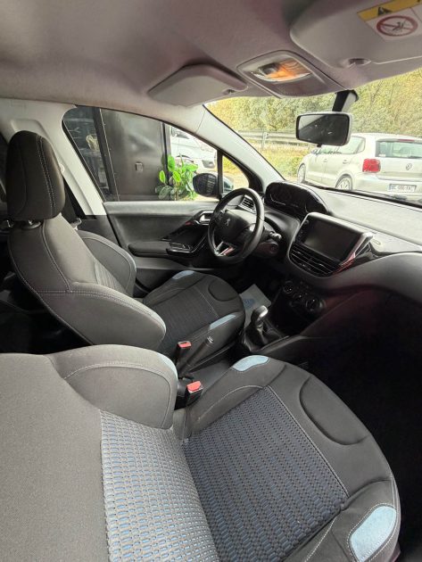 Peugeot 208 Style Essence 2014 – Garantie 12 mois – Échange reprise possible
