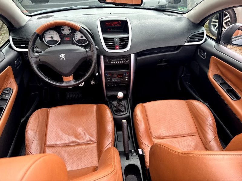 PEUGEOT 207 CC FELINE 1.6 VTI 16V GARANTIE 12 MOIS PIECES ET MAIN D'OEUVRE