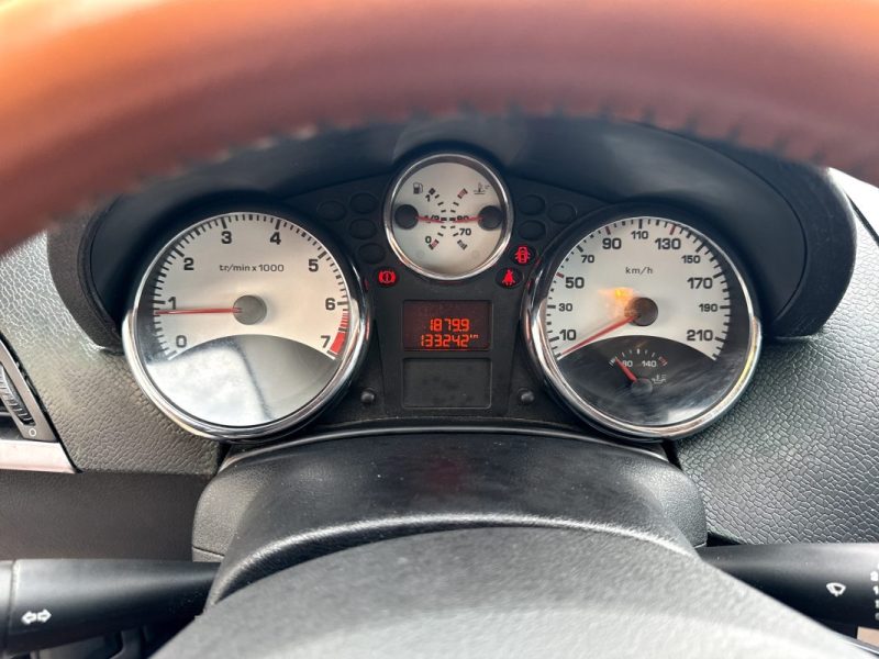 PEUGEOT 207 CC FELINE 1.6 VTI 16V GARANTIE 12 MOIS PIECES ET MAIN D'OEUVRE