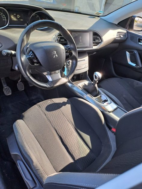 PEUGEOT 308 II 1.6 E-HDI 115 SENSATION 2015
