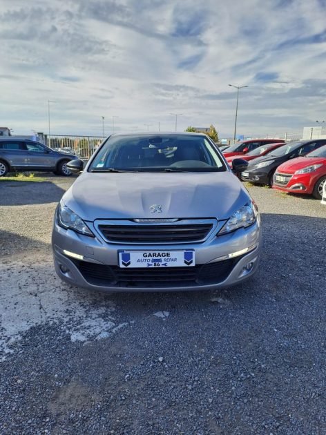 PEUGEOT 308 II 1.6 E-HDI 115 SENSATION 2015