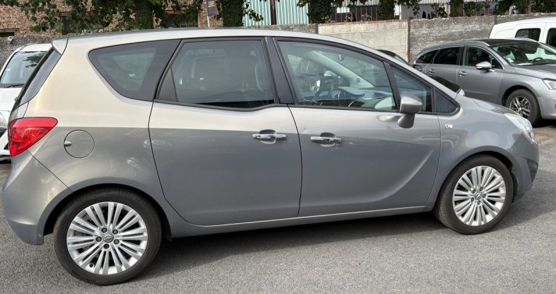 OPEL  MERIVA  COSMO 1.7 CDTI 130CV ET 7 CV FISCAUX  2012