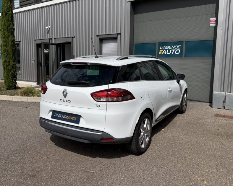 Renault CLIO IV ESTATE - ENTRETIEN COMPLET RENAULT - PNEUS NEUF MICHELIN