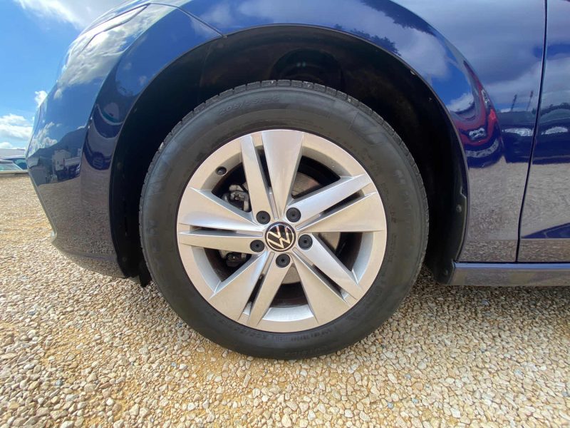 VOLKSWAGEN Golf 8 - 1.0 eTSI 110ch LIFE DSG