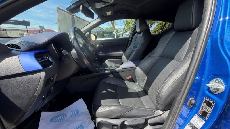 TOYOTA C-HR 122ch Collection 