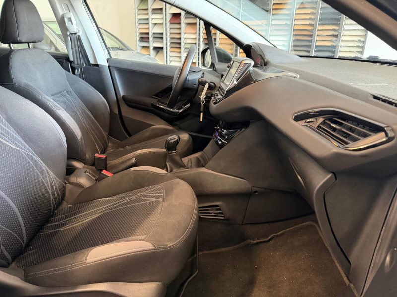 Peugeot 208 1.2 VTI 82ch Active