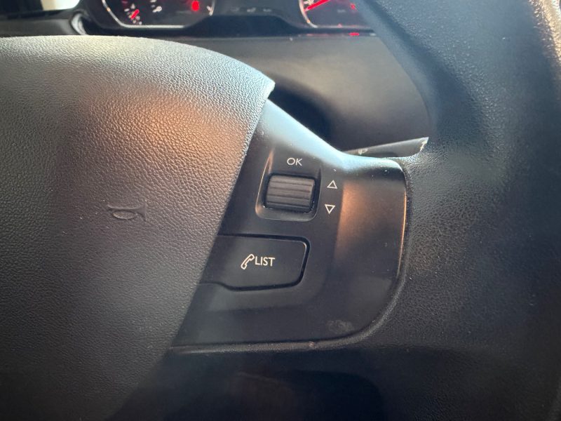 Peugeot 208 1.2 VTI 82ch Active